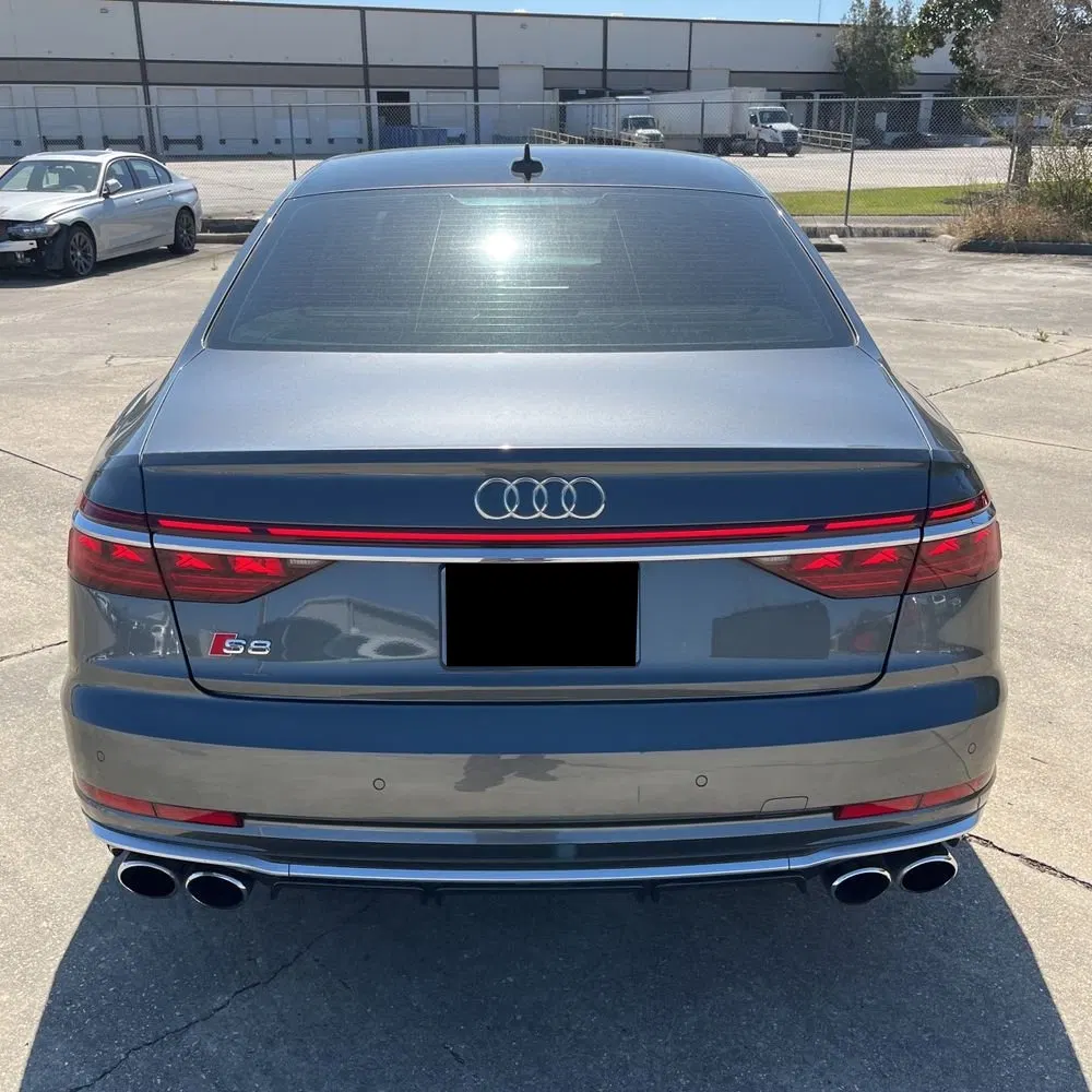 2022 Audi S8