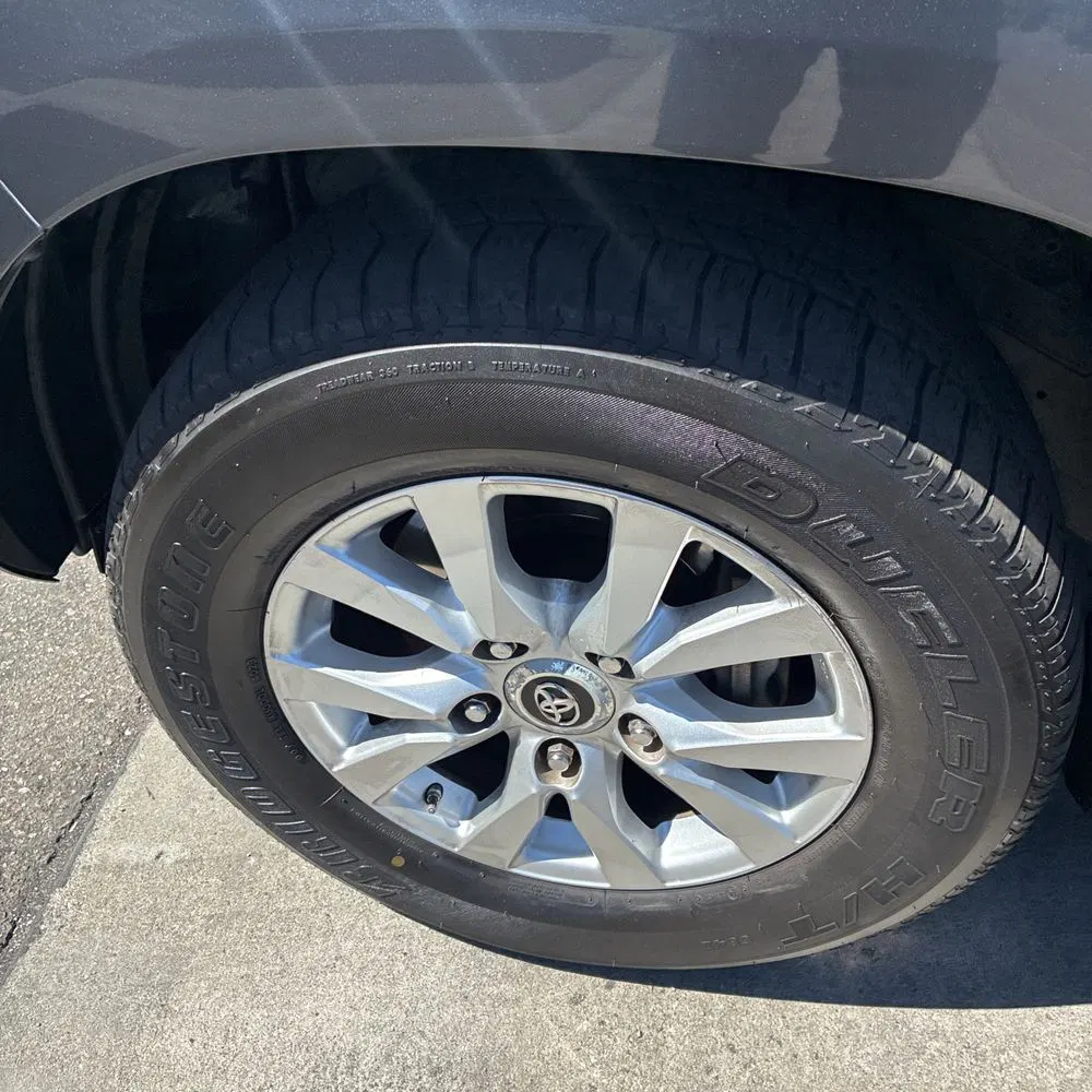 2018 Toyota Land Cruiser Base