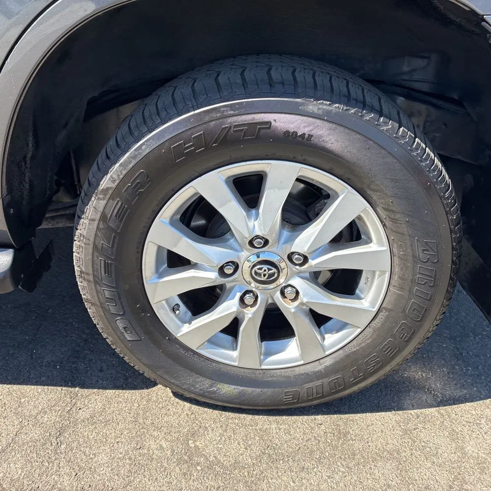 2018 Toyota Land Cruiser Base