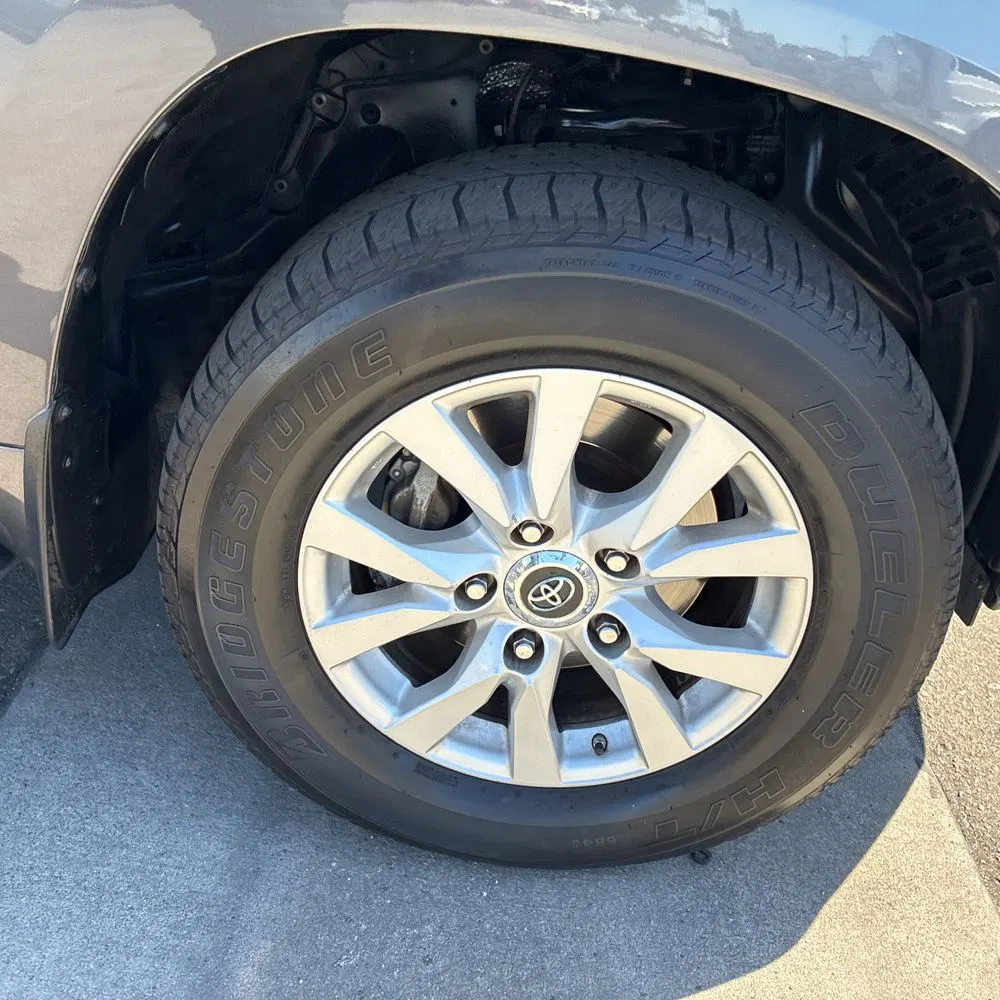 2018 Toyota Land Cruiser Base