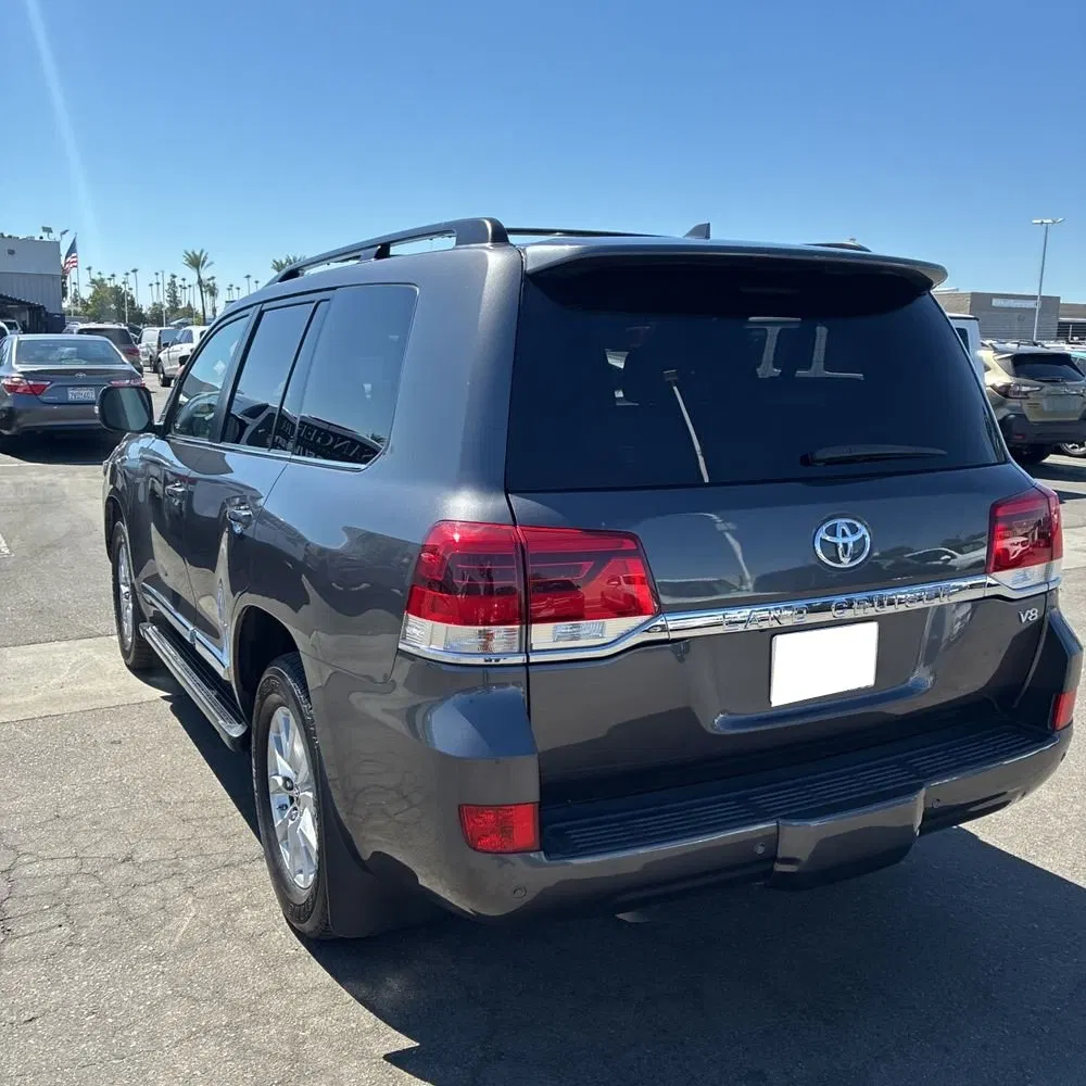 2018 Toyota Land Cruiser Base