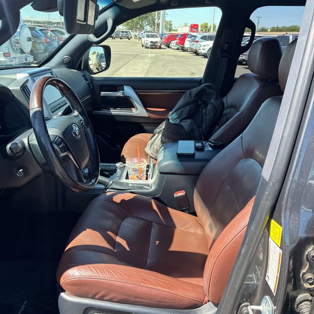 2018 Toyota Land Cruiser Base