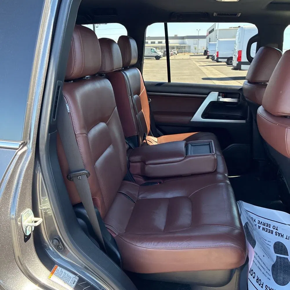 2018 Toyota Land Cruiser Base