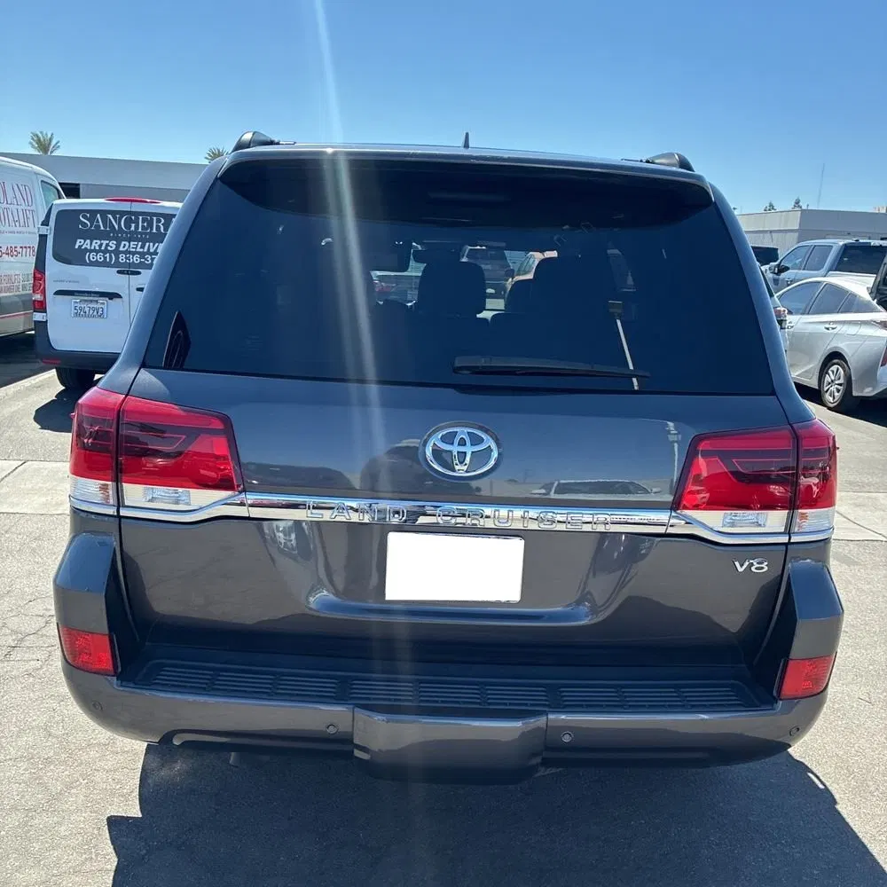 2018 Toyota Land Cruiser Base