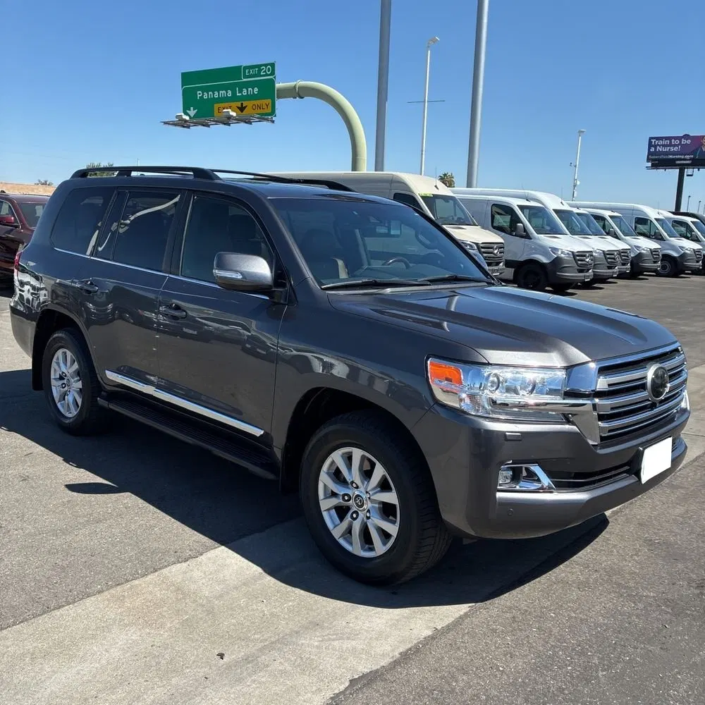 2018 Toyota Land Cruiser Base