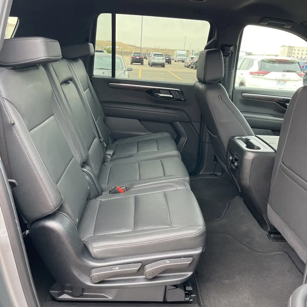 2025 Chevrolet Suburban Z71