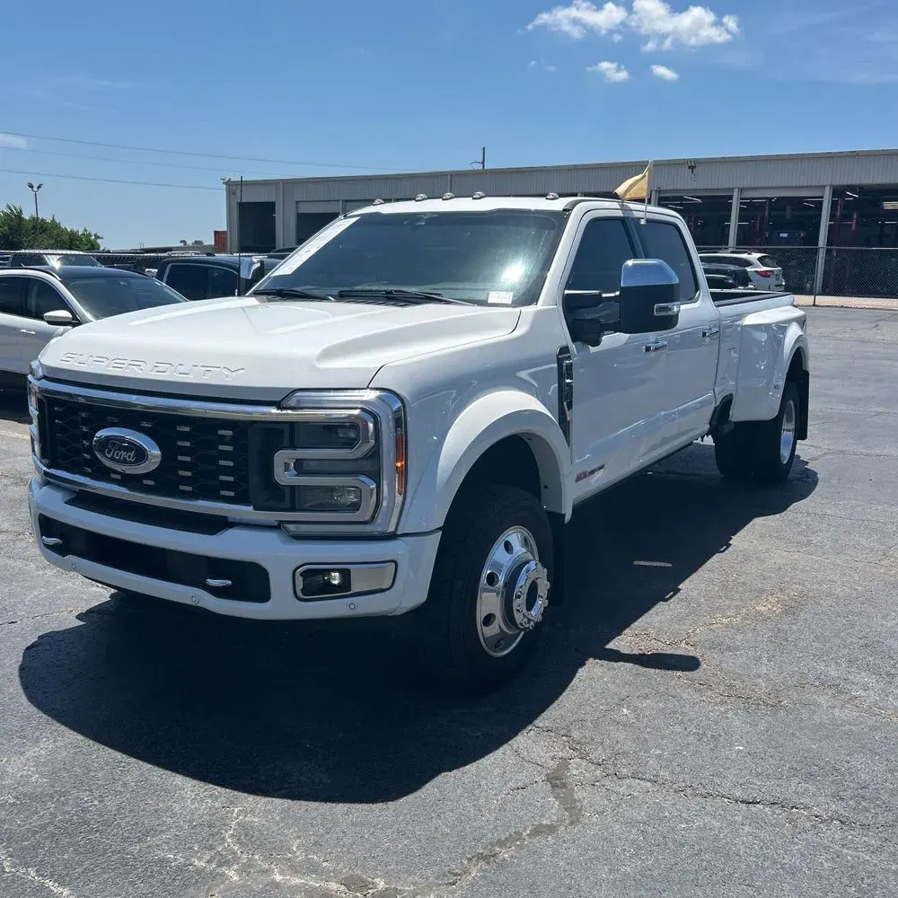 2023 Ford F-450 Super Duty Platinum