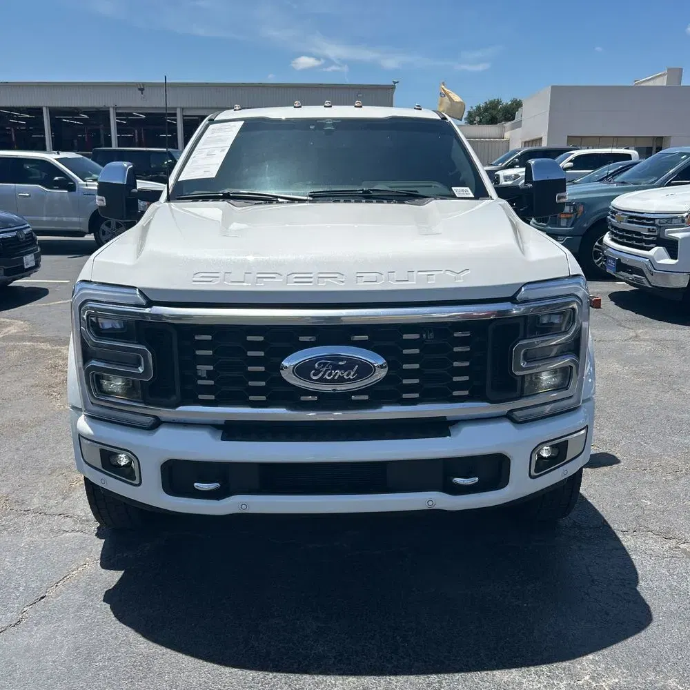 2023 Ford F-450 Super Duty Platinum