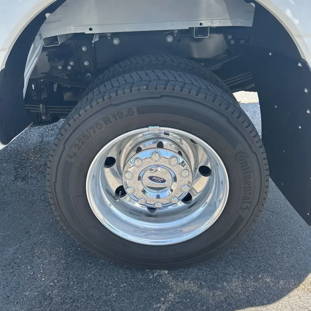 2023 Ford F-450 Super Duty Platinum