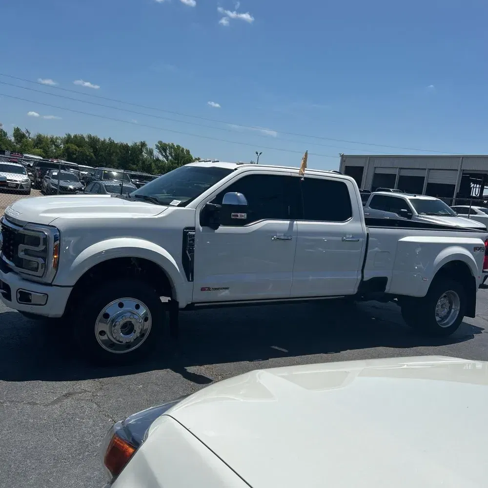 2023 Ford F-450 Super Duty Platinum