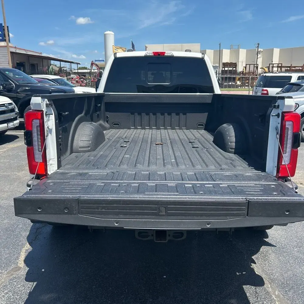 2023 Ford F-450 Super Duty Platinum