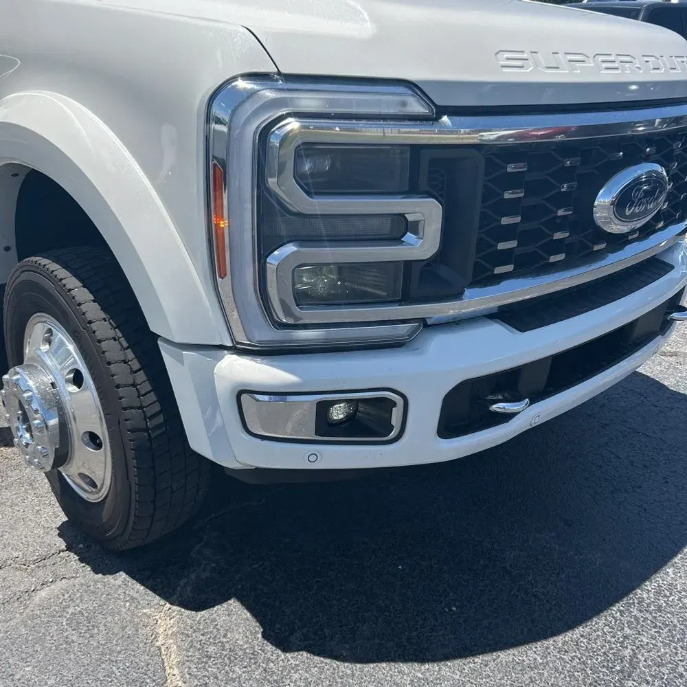 2023 Ford F-450 Super Duty Platinum