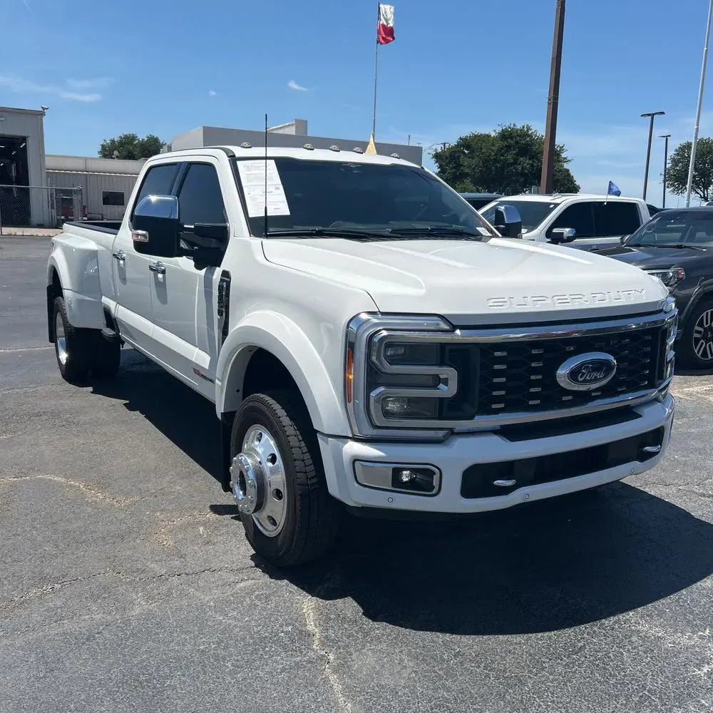 2023 Ford F-450 Super Duty Platinum