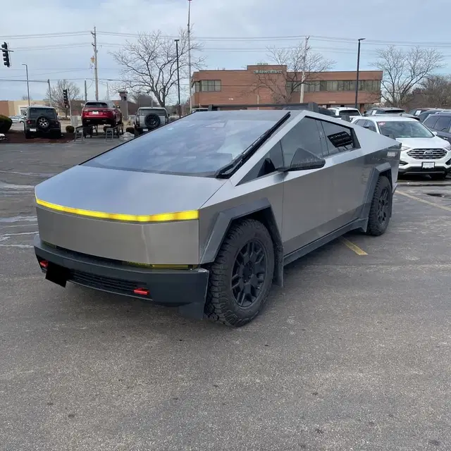 2024 Tesla Cybertruck Base