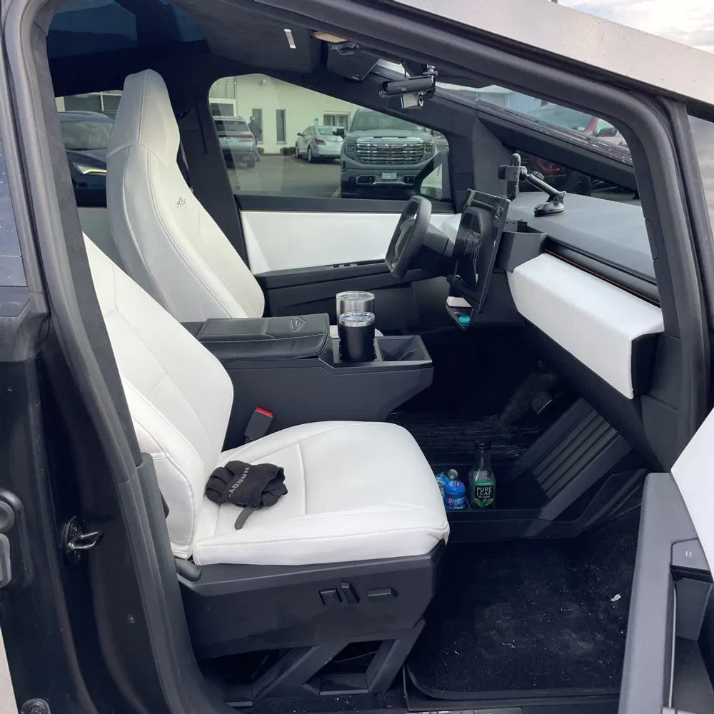 2024 Tesla Cybertruck Base