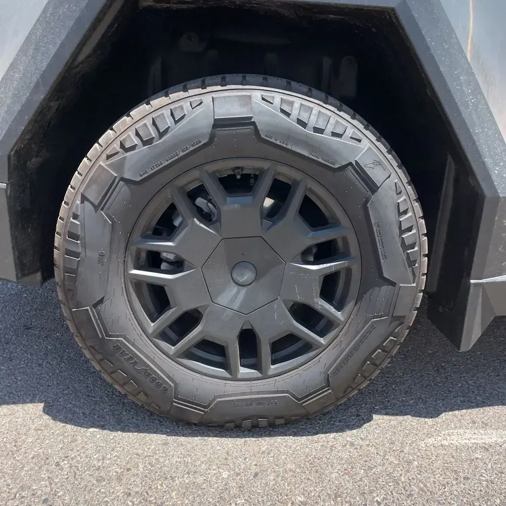 2024 Tesla Cybertruck Base