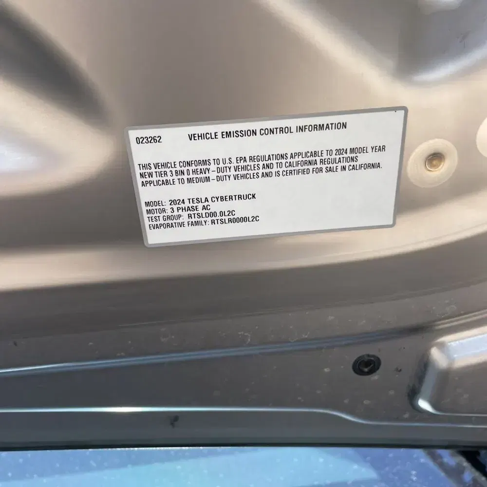 2024 Tesla Cybertruck Base
