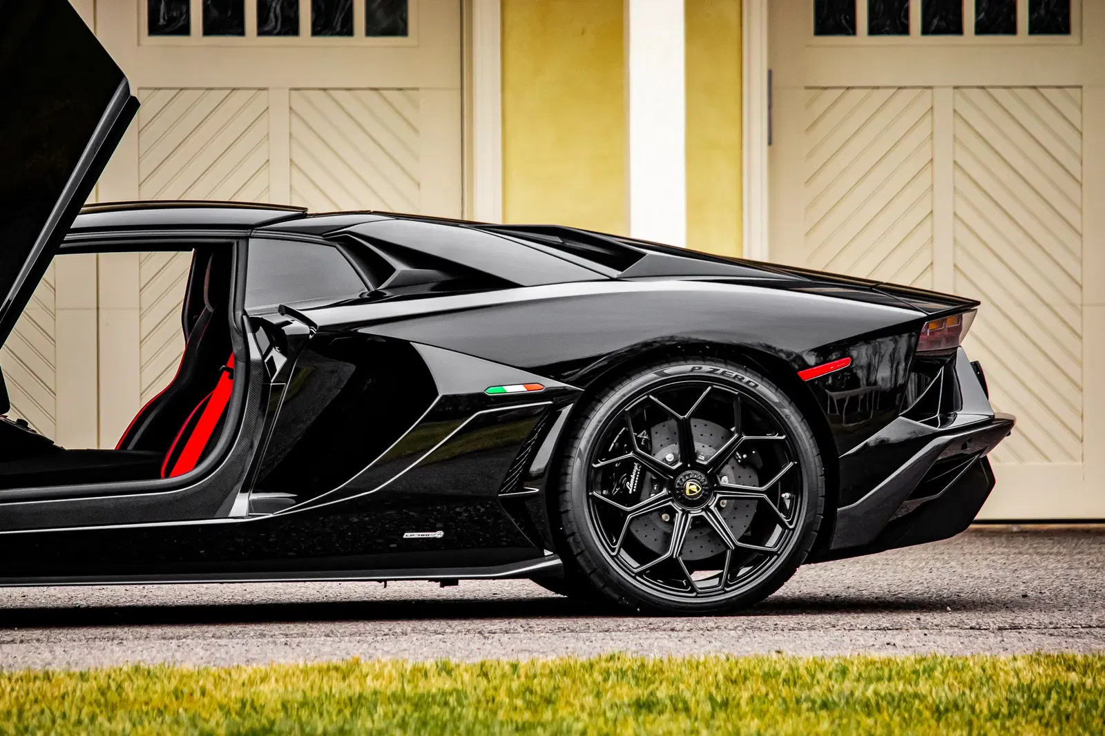 2022 Lamborghini Aventador LP 780-4 Ultimae Roadster