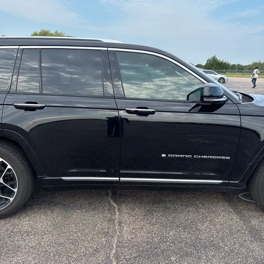 2023 Jeep Grand Cherokee Summit Reserve