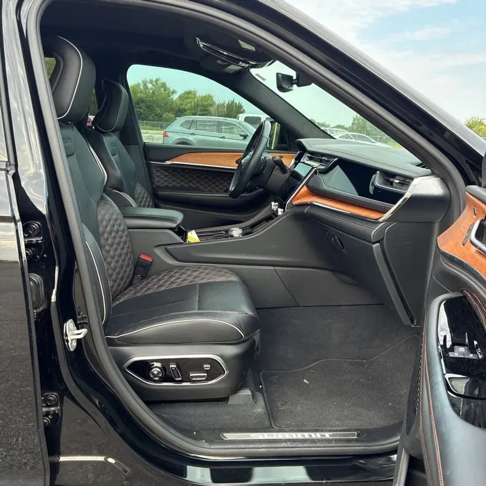 2023 Jeep Grand Cherokee Summit Reserve