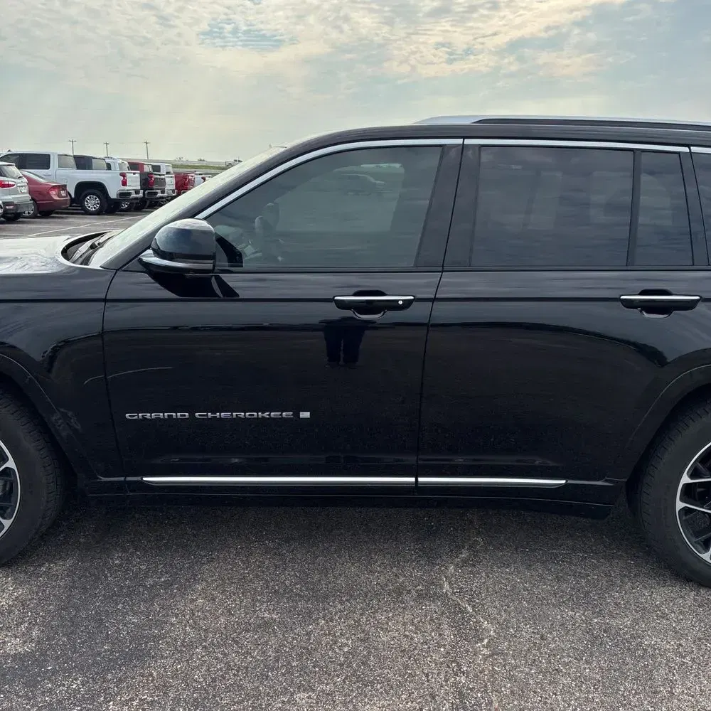 2023 Jeep Grand Cherokee Summit Reserve