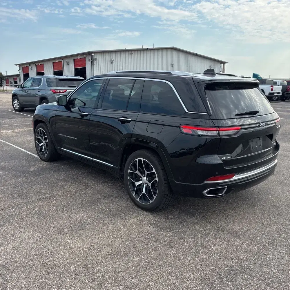 2023 Jeep Grand Cherokee Summit Reserve