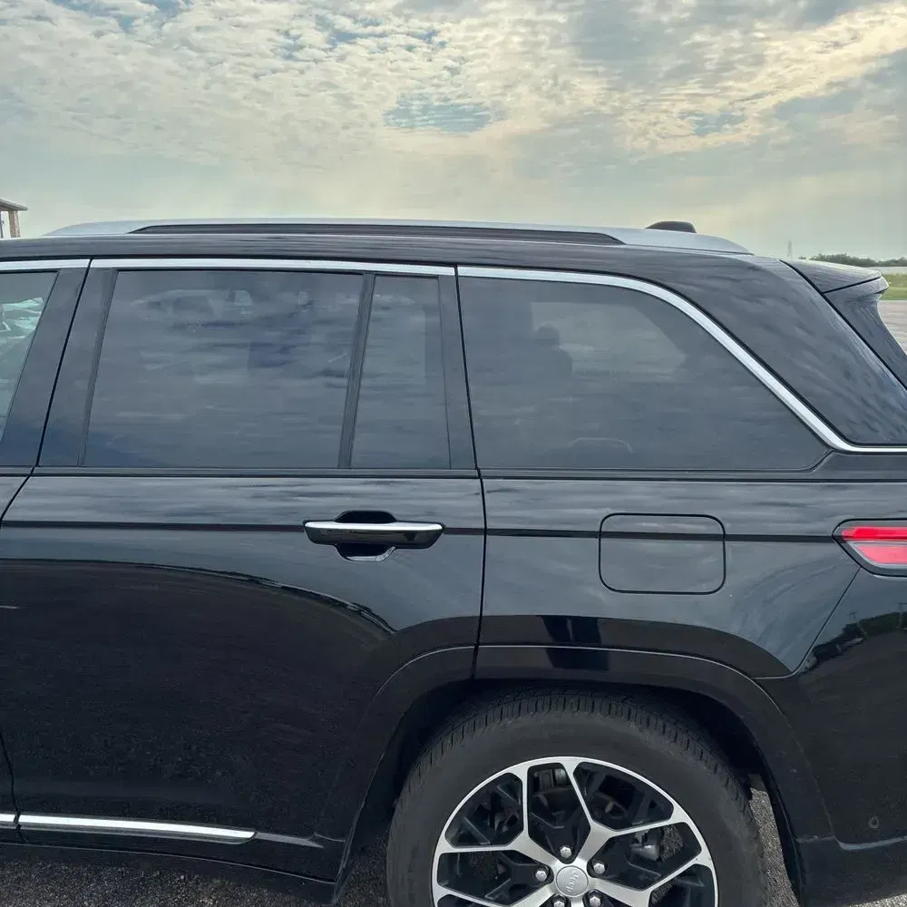 2023 Jeep Grand Cherokee Summit Reserve