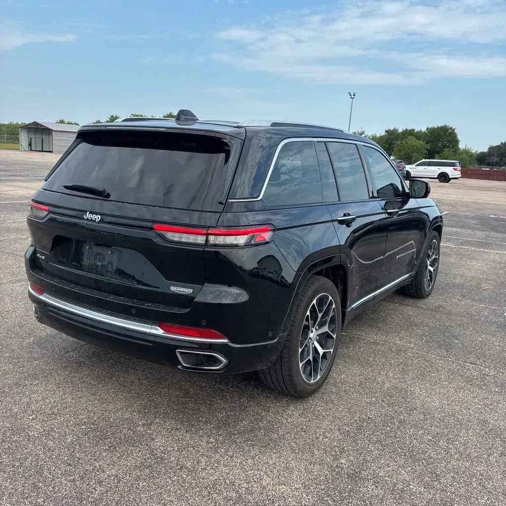 2023 Jeep Grand Cherokee Summit Reserve