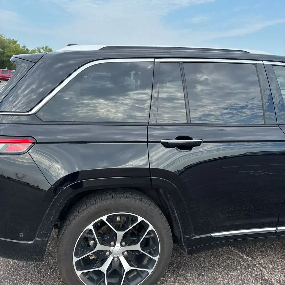 2023 Jeep Grand Cherokee Summit Reserve