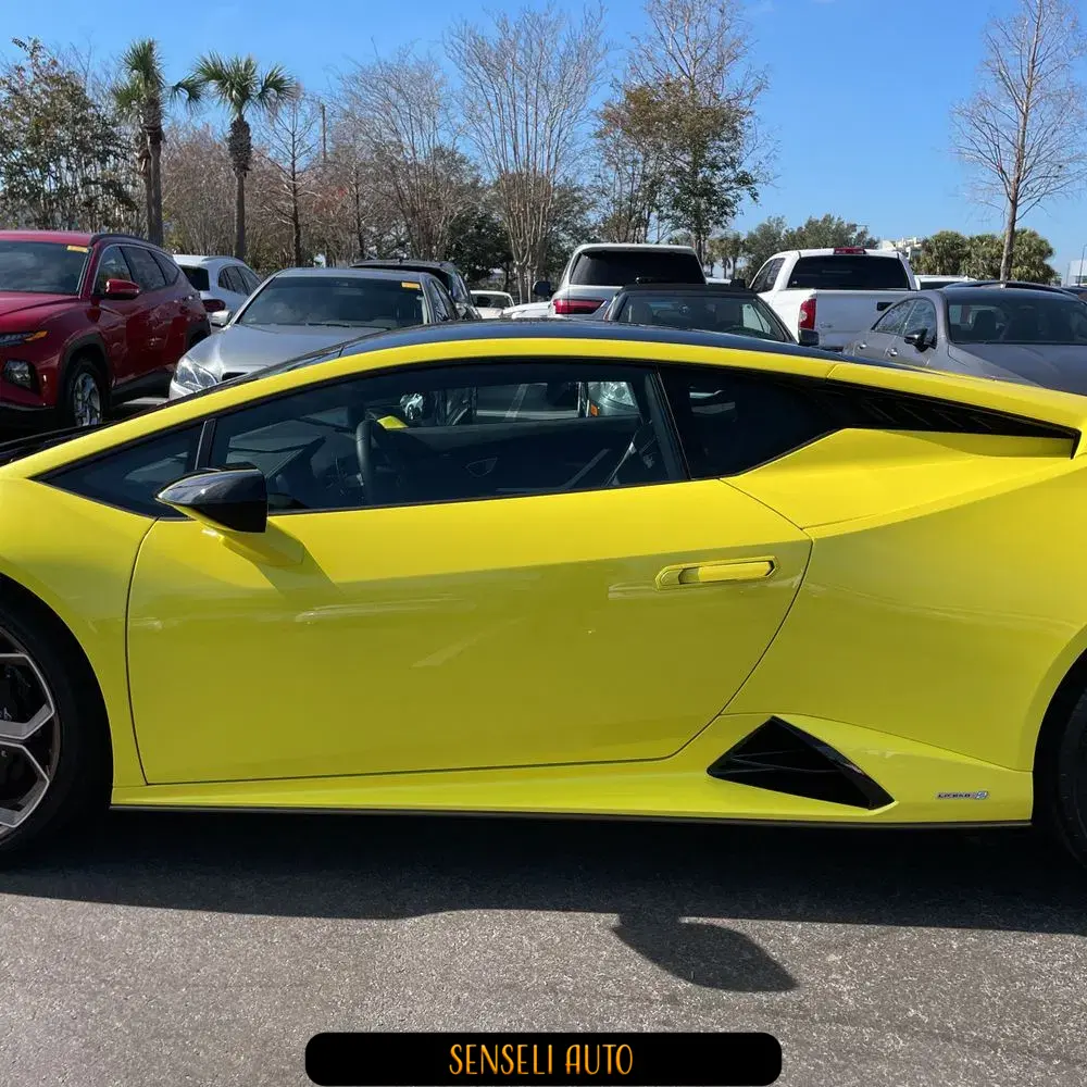 2023 Lamborghini Huracan Tecnica