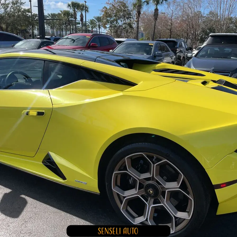 2023 Lamborghini Huracan Tecnica
