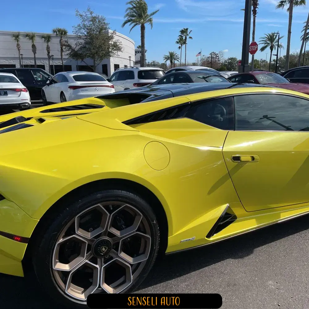 2023 Lamborghini Huracan Tecnica