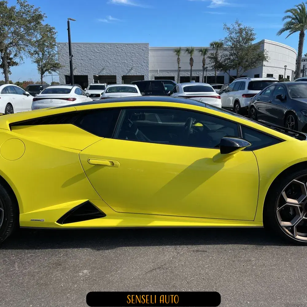 2023 Lamborghini Huracan Tecnica