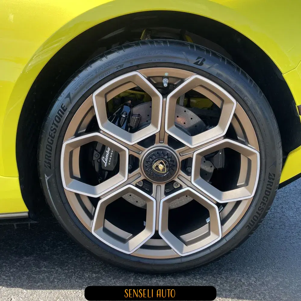 2023 Lamborghini Huracan Tecnica