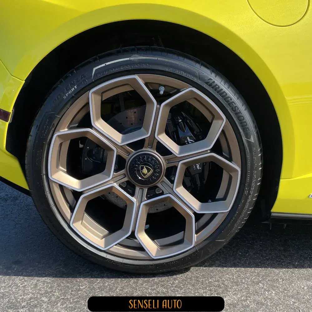 2023 Lamborghini Huracan Tecnica