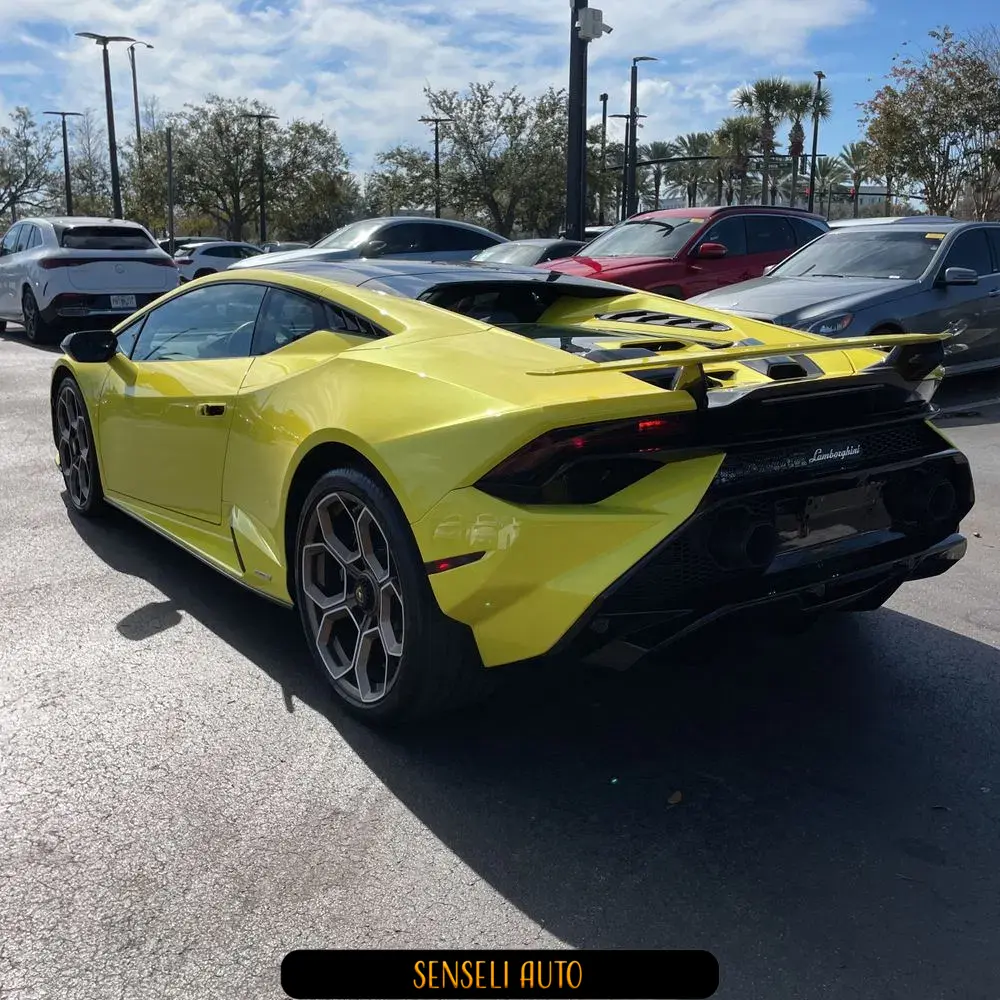 2023 Lamborghini Huracan Tecnica