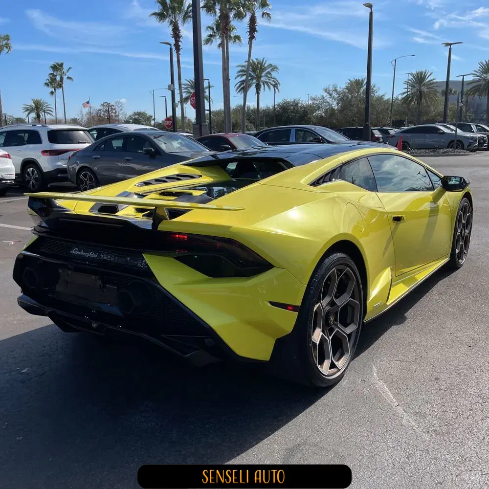 2023 Lamborghini Huracan Tecnica
