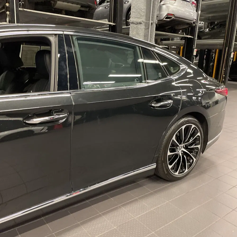 2023 Lexus LS 500h Base