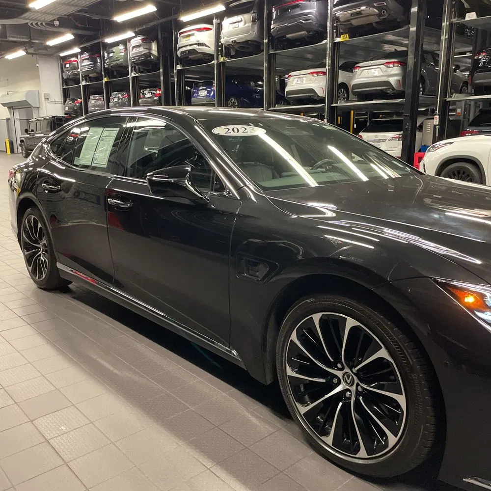 2023 Lexus LS 500h Base