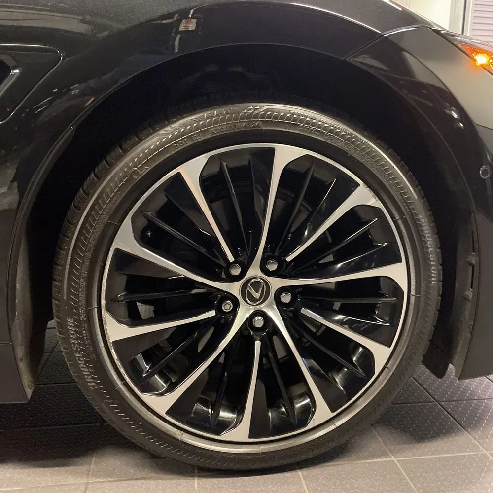 2023 Lexus LS 500h Base