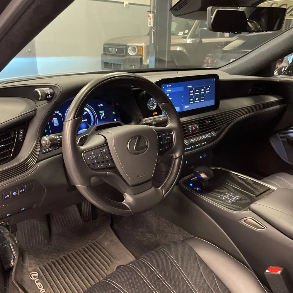 2023 Lexus LS 500h Base