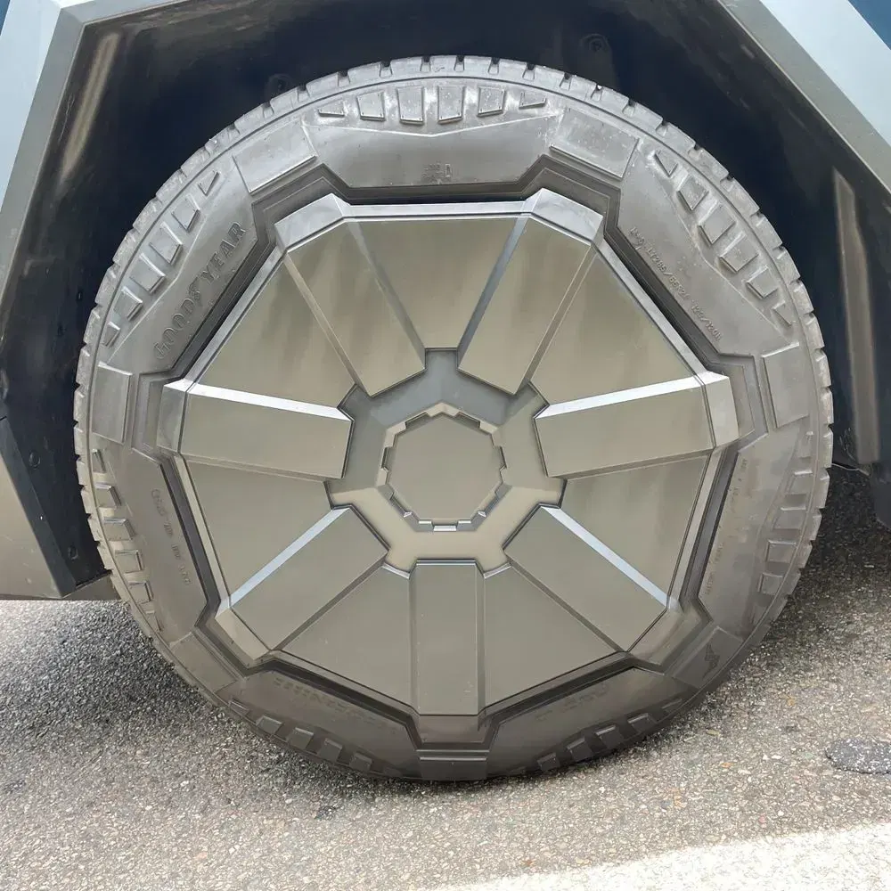 2024 Tesla Cybertruck CyberBeast
