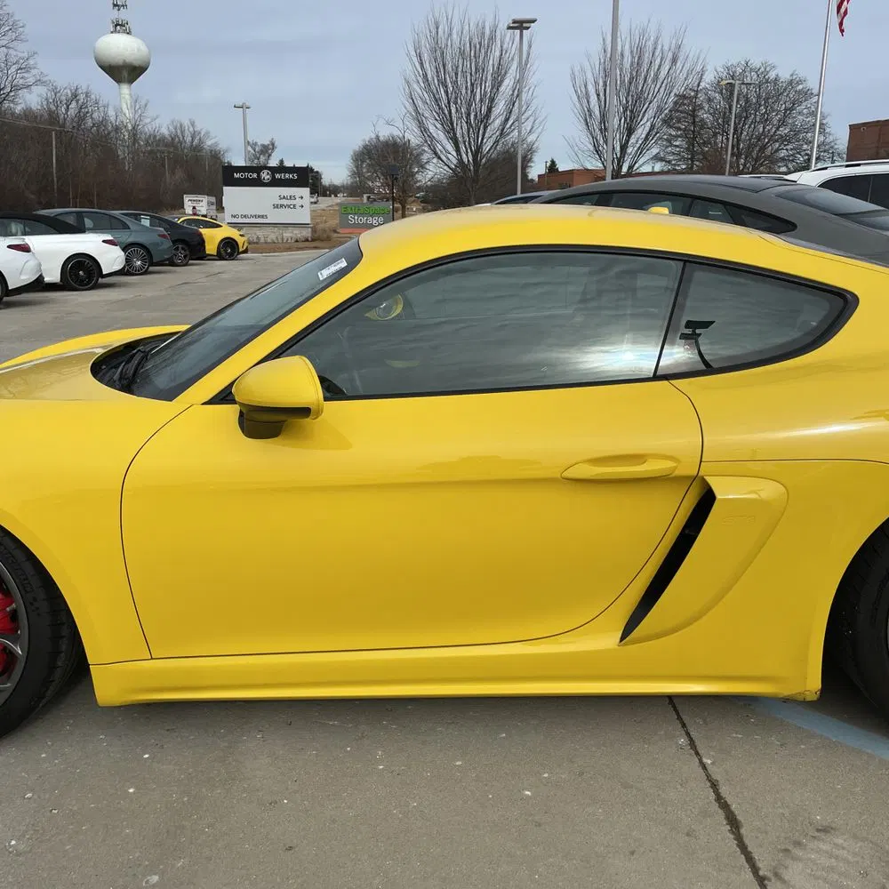 2021 Porsche 718 Cayman GT4
