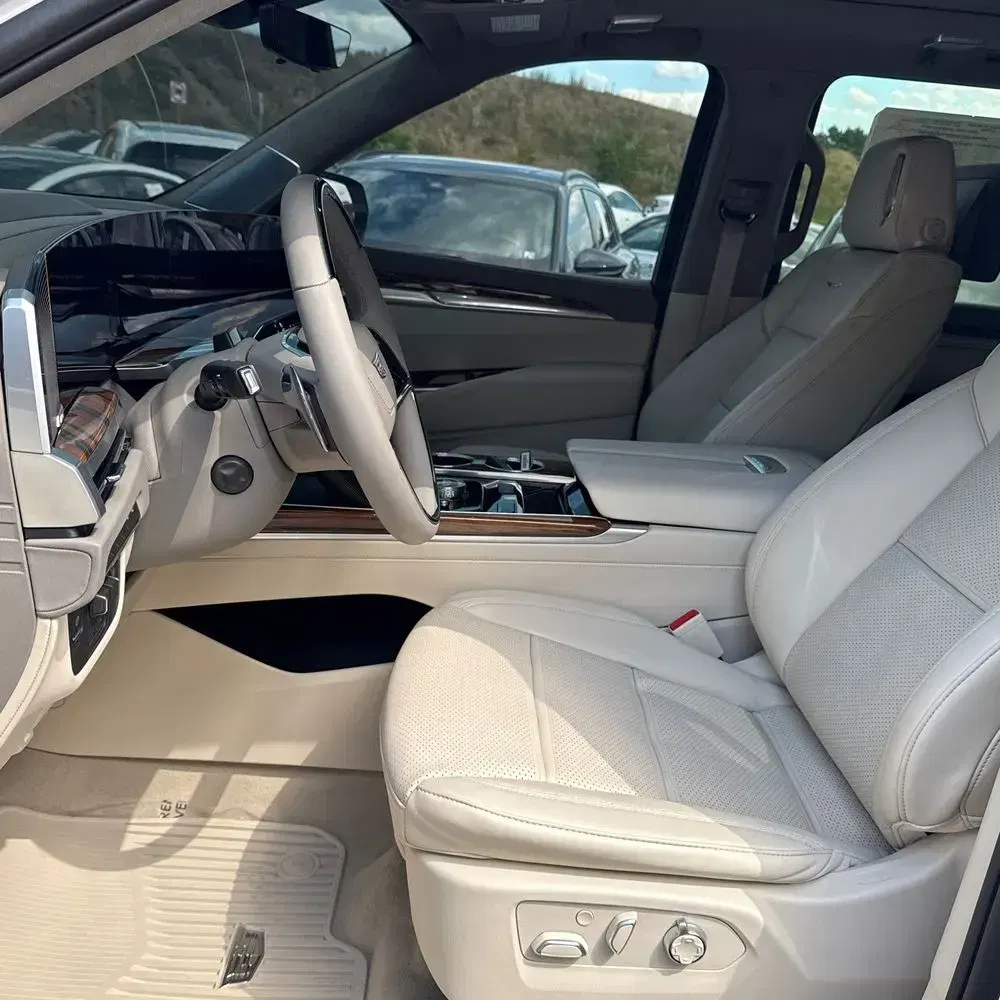 2025 Cadillac Escalade ESV Sport Platinum