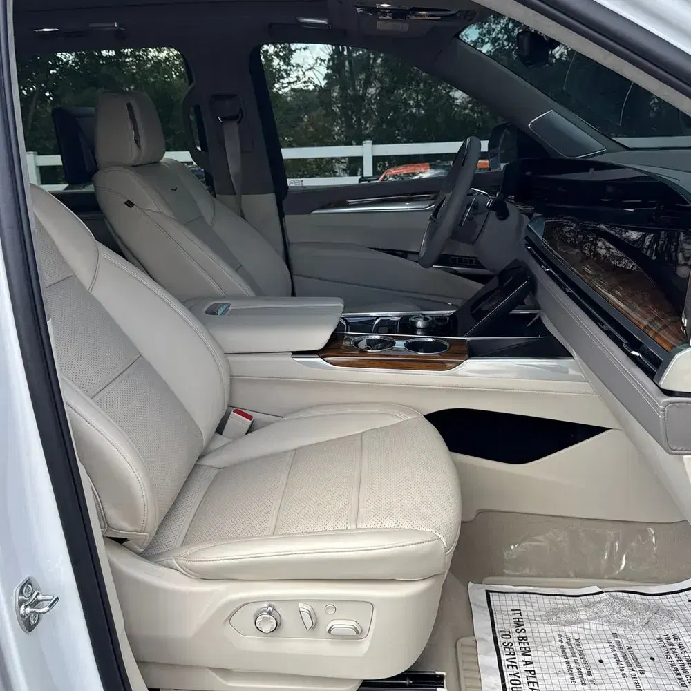 2025 Cadillac Escalade ESV Sport Platinum