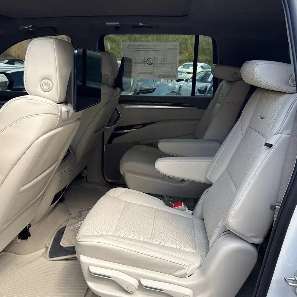 2025 Cadillac Escalade ESV Sport Platinum