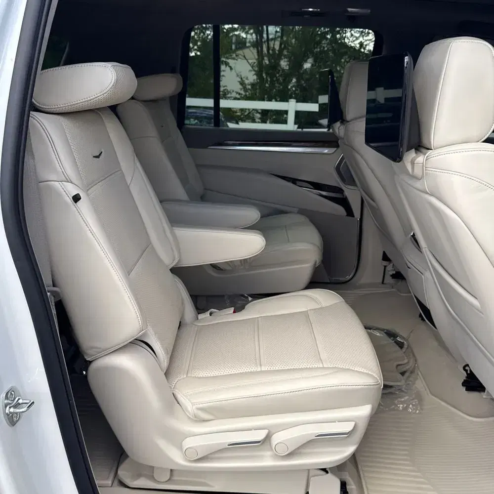 2025 Cadillac Escalade ESV Sport Platinum