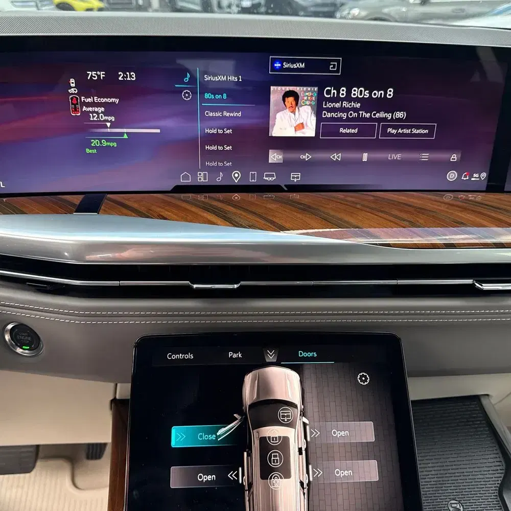 2025 Cadillac Escalade ESV Sport Platinum