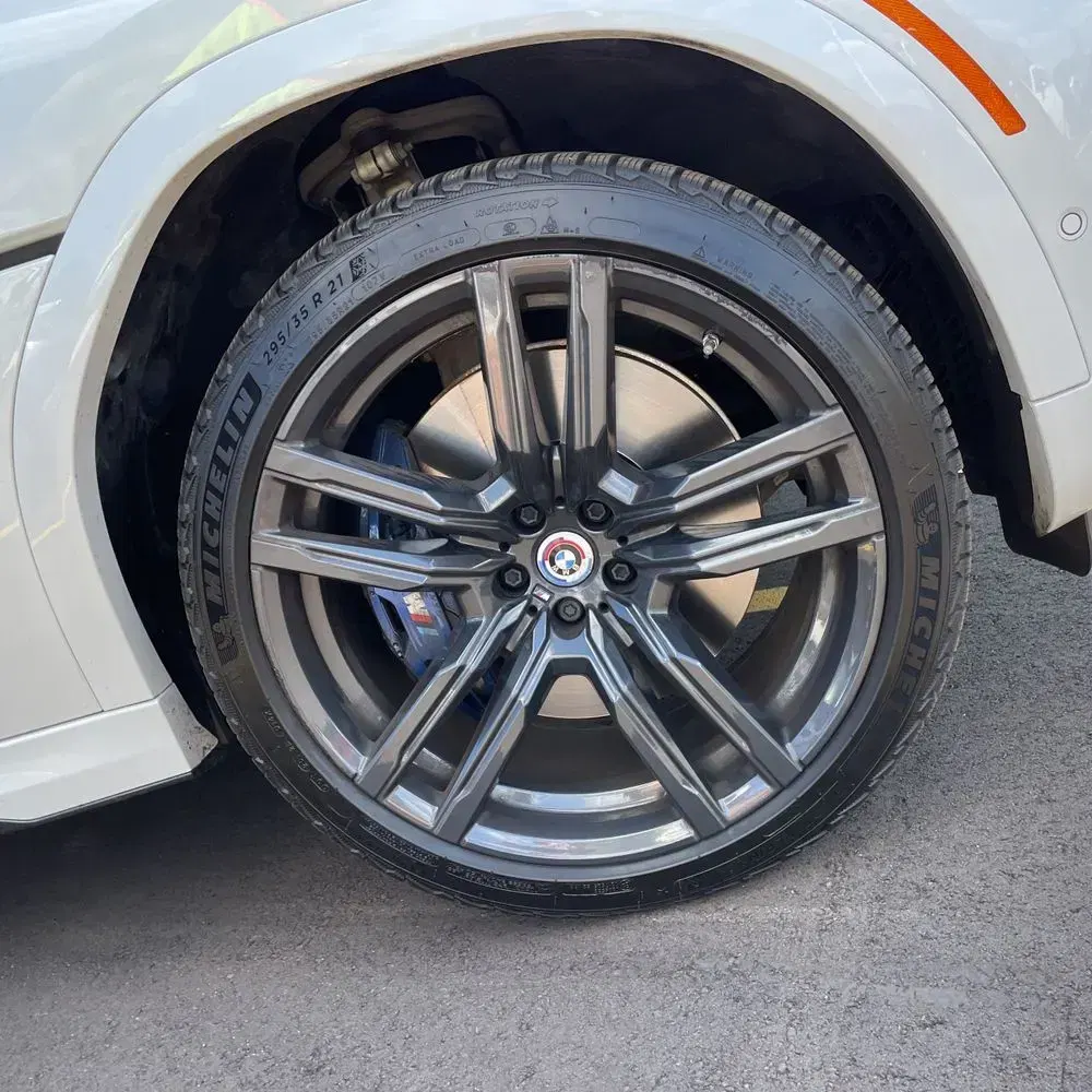 2023 BMW X6 M50i