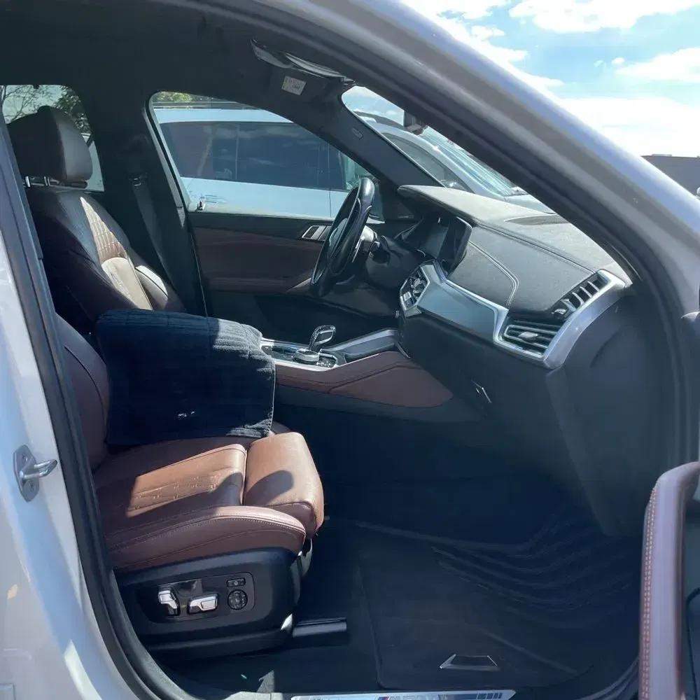2023 BMW X6 M50i